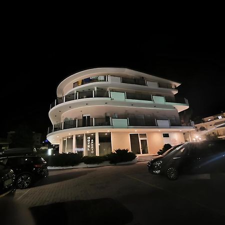 Eu Ropa Hotel Nereto Dış mekan fotoğraf