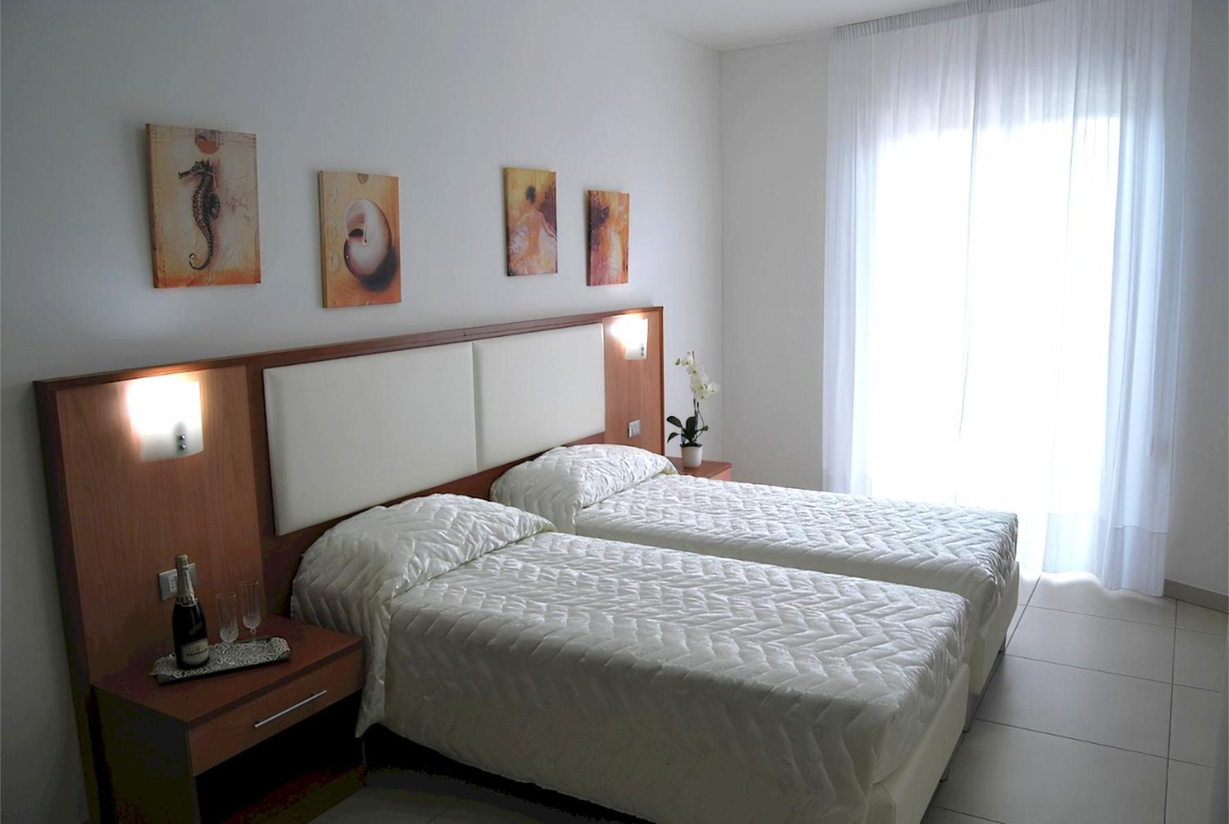Eu Ropa Hotel Nereto Dış mekan fotoğraf